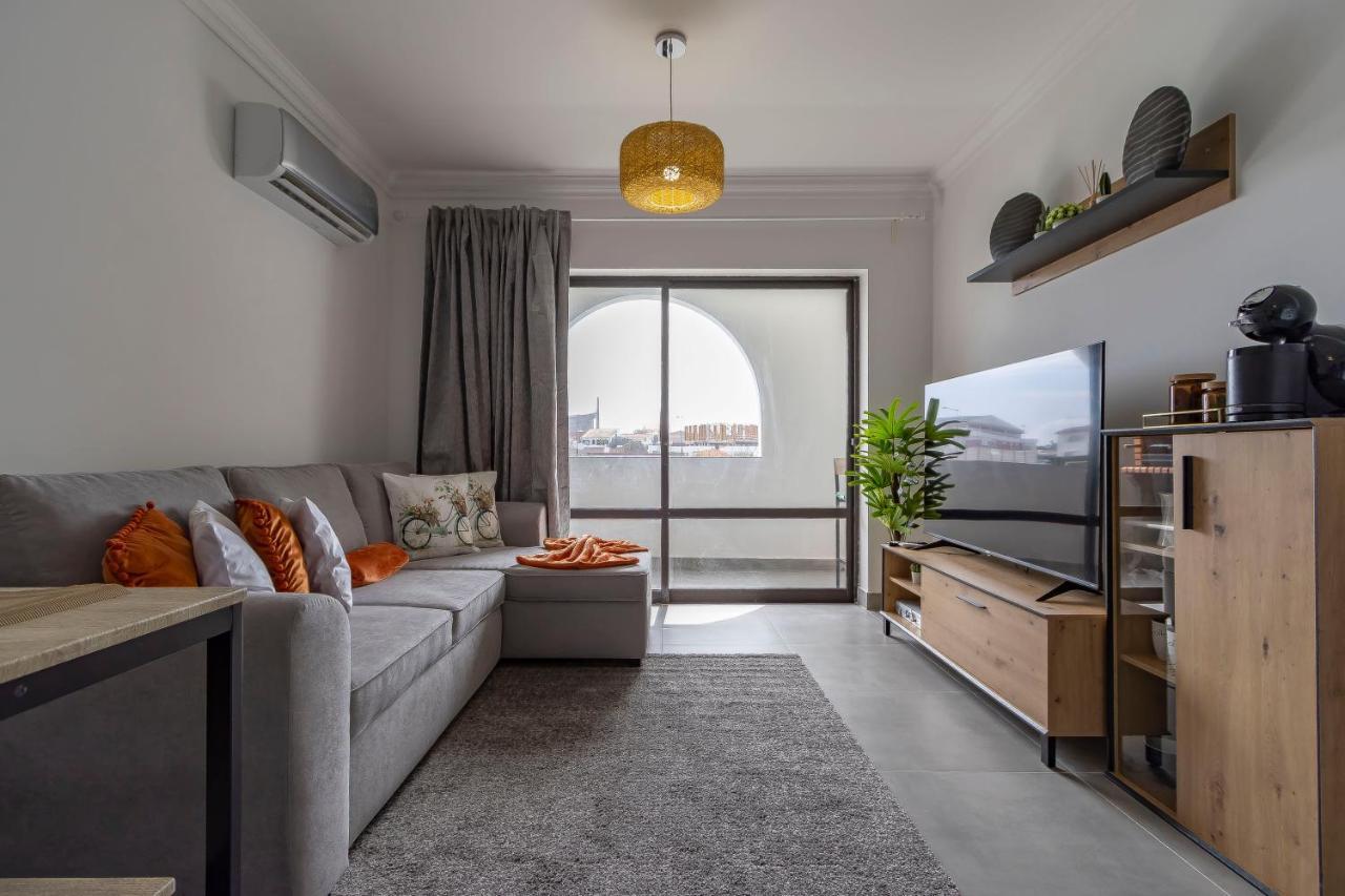 3 Minutes To The Beach, 2 Bedroom Amazing Apt With Balcony, Bbq Grill And Pool Sagres Exterior photo